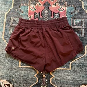 Lululemon | Hotty Hot HR Shorts 2.5”